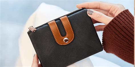 Women's Luxury & Designer Bifold Wallets 